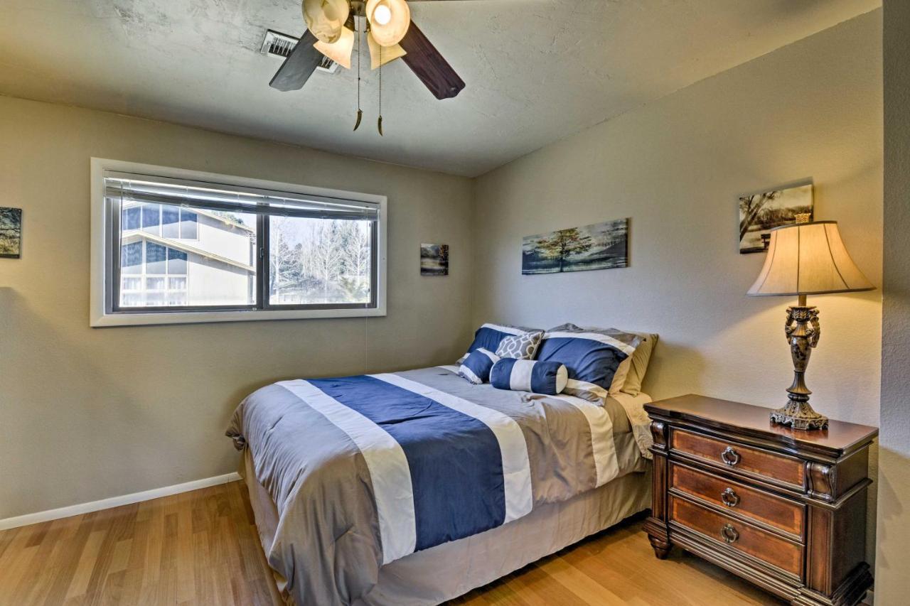 Flagstaff Townhome - Walk To Country Club And Pools! 외부 사진